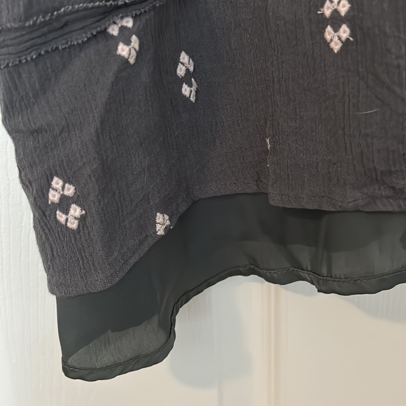 Gentle fawn crepe dress - Picture 4 of 4